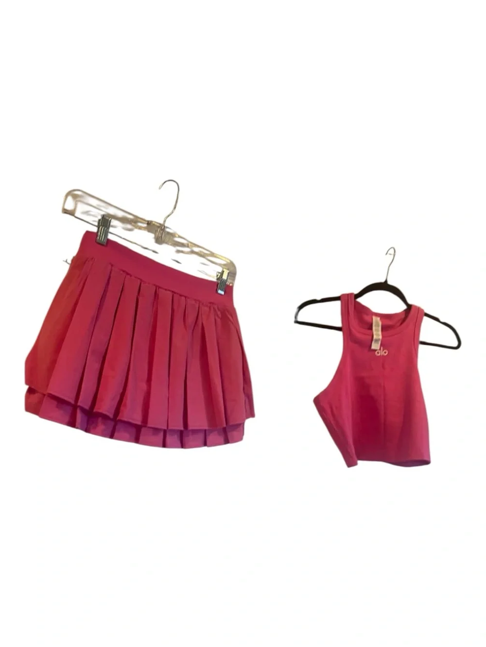 NWT Alo Yoga Aspire Tank and short set PARADISE PINK Size: M